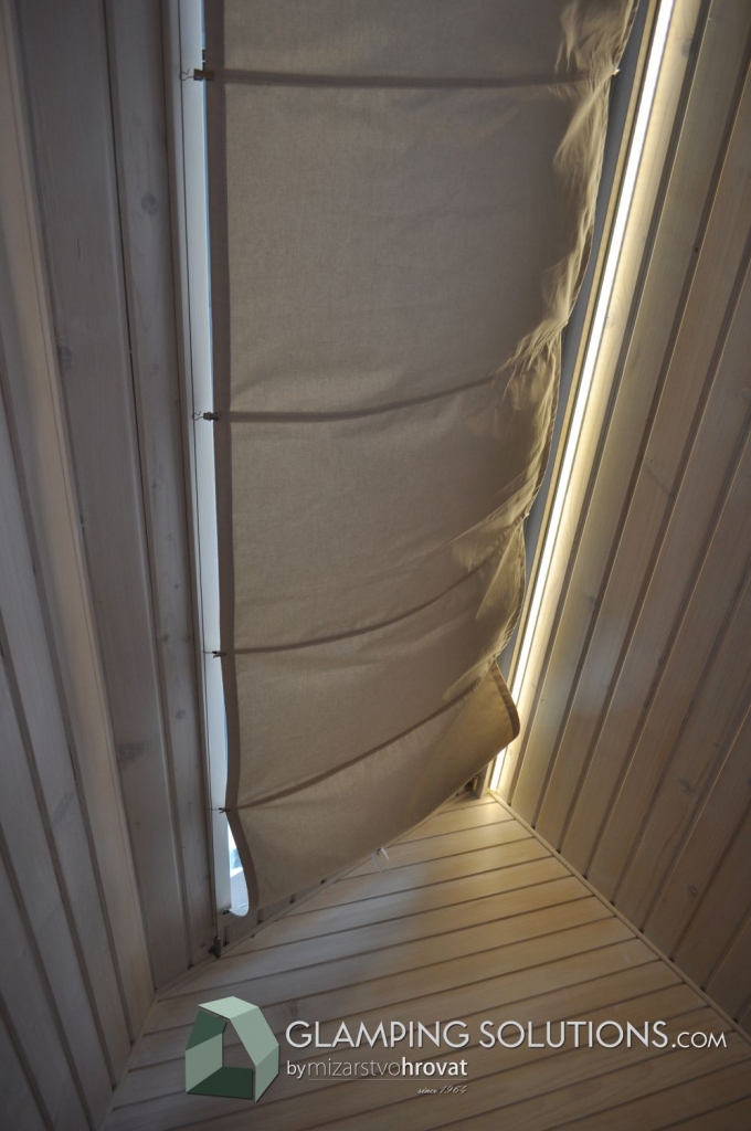Glamping Solutions Roof window shade (1)